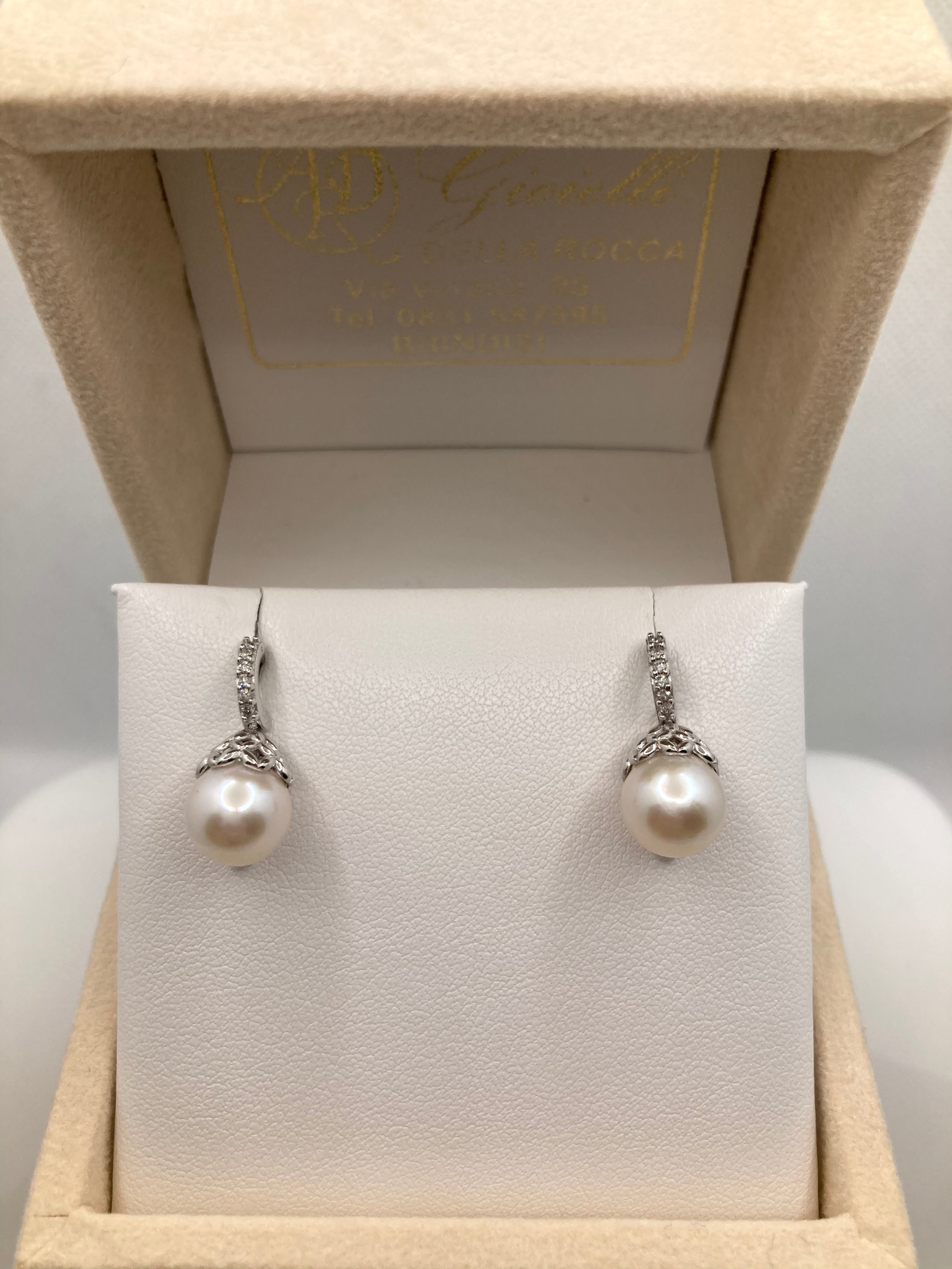 Orecchini Perle Akoya in Oro e Diamanti | Gioielli Orecchini Perle Akoya in Oro e Diamanti | Gioielli
